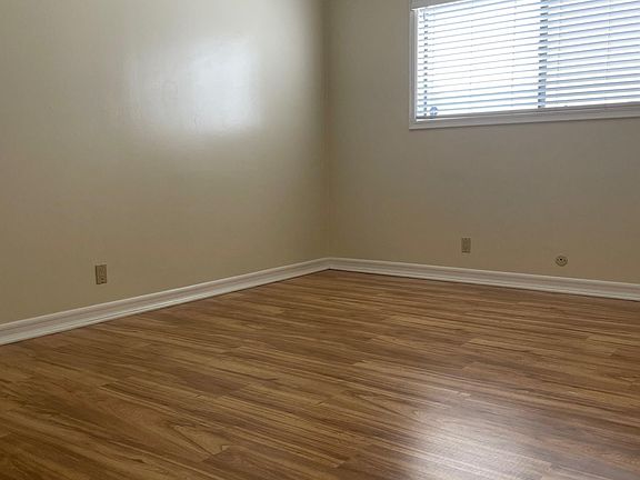 4th image of 808 N Croft Ave