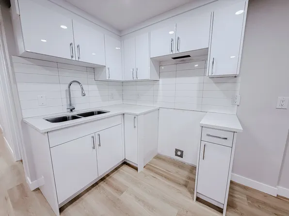 614 56th Ave SW, Calgary, AB T2V 0G8