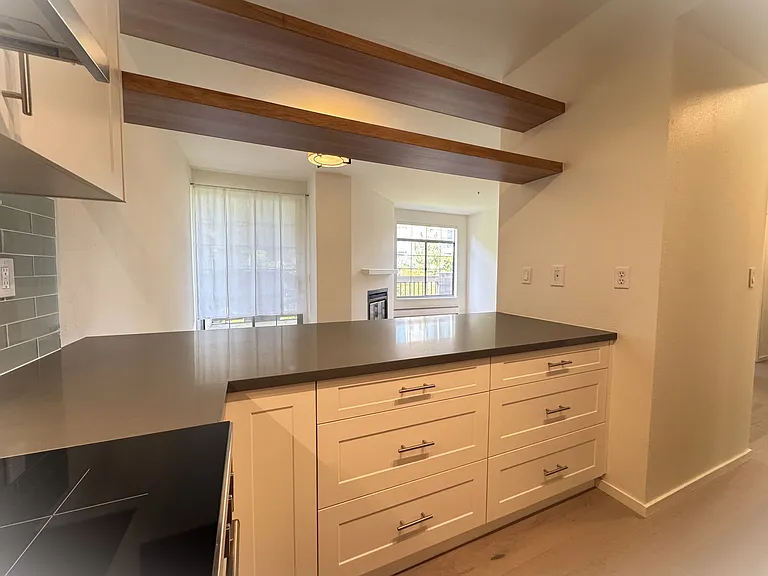 2040 Sutter St #203 — Photo 9
