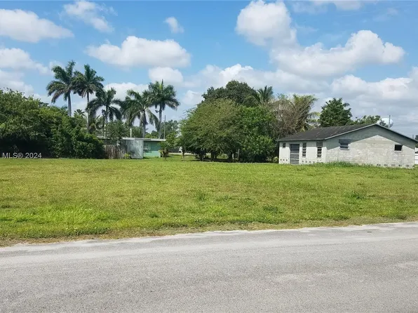 238 NW 2nd St, Florida City, FL 33034