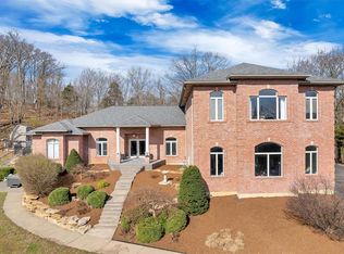 3105 Wolf Holw, Pacific, MO 63069