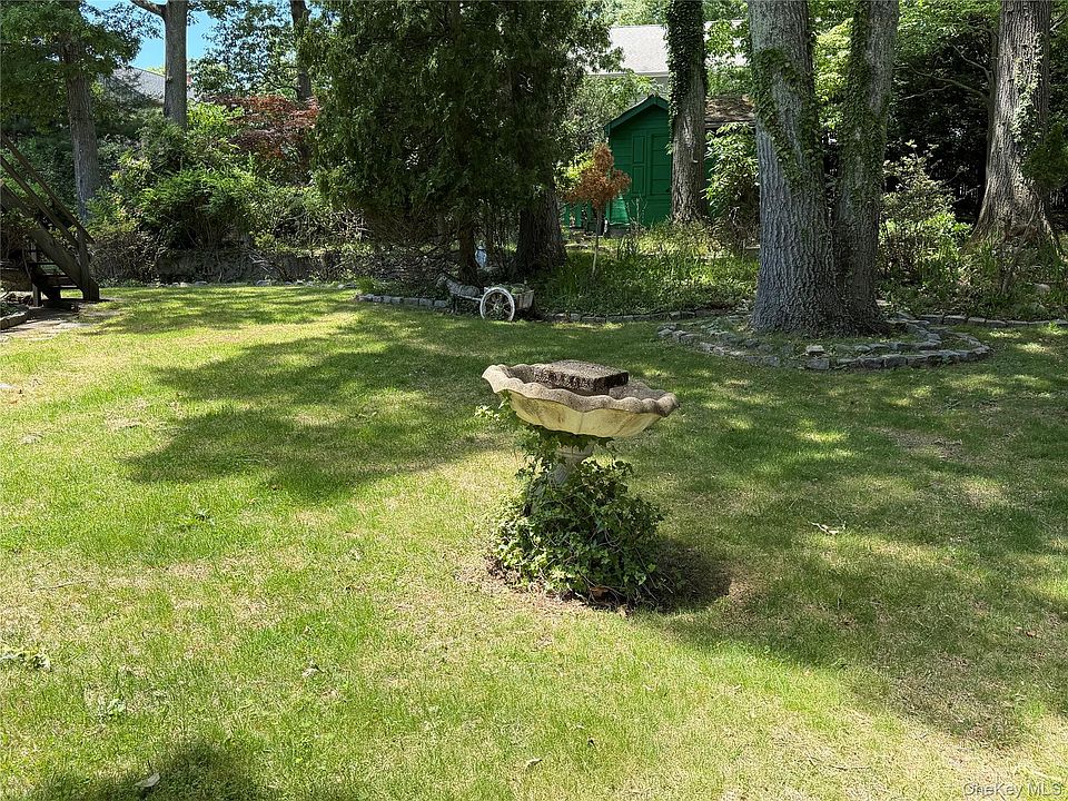 2nd image of 54 Robin Road