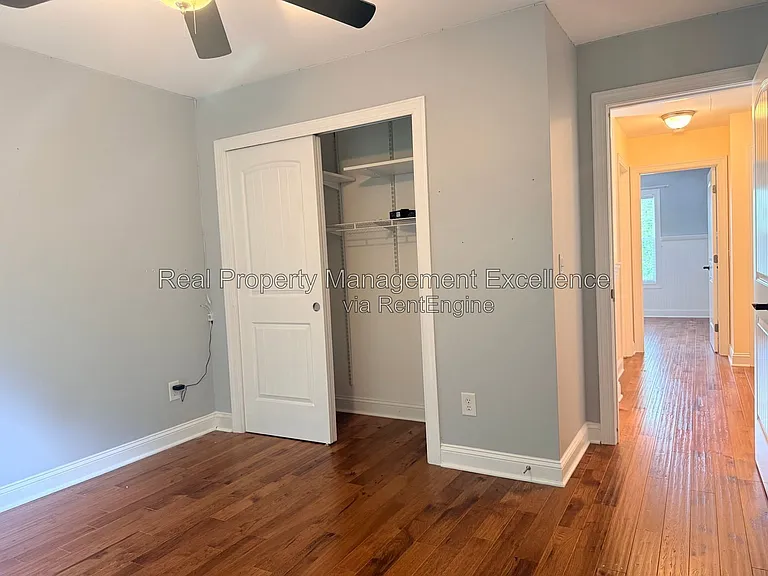 305 Holly Thorn Trce — Photo 46