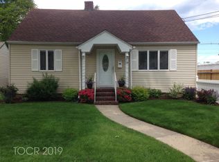 134 Becker Ave, Rochelle Park, NJ 07662