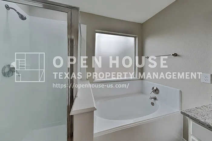 15323 Fir Woods Ln — Photo 13