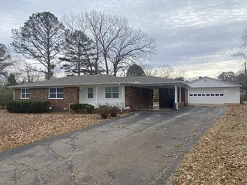 350 Shaw Ln Photo 1