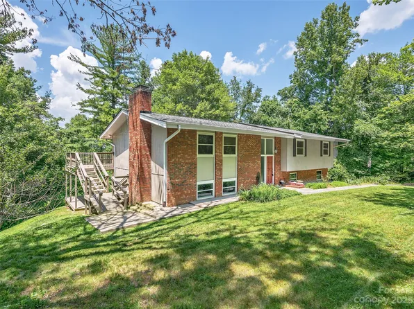 111 E Wonder Rd, Leicester, NC 28748