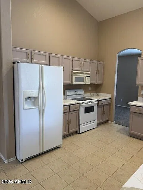 4 bed, 2.0 bath, 2196 sqft, $2,895 — Photo 3