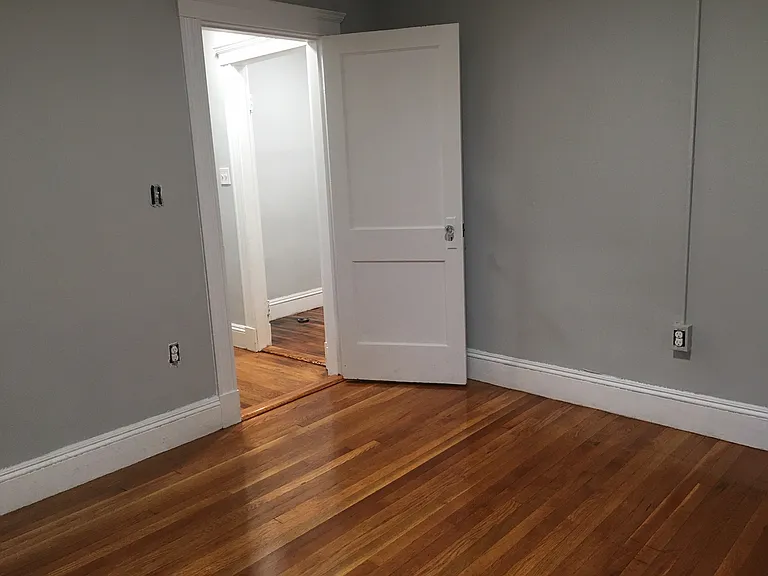 52 Boylston St #3R — Photo 10