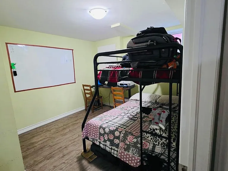 10 Bonavista Dr #LOWER — Photo 4