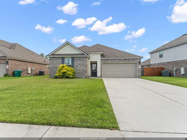 13758 Wincrest Dr, Walker, LA 70785