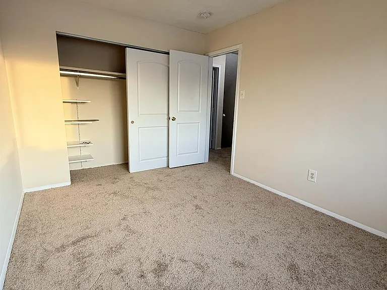 504 Heritage Dr — Photo 24