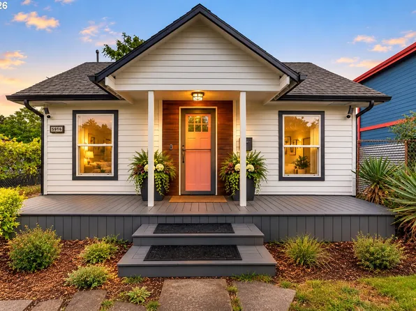 5916 SE 85th Ave, Portland, OR 97266