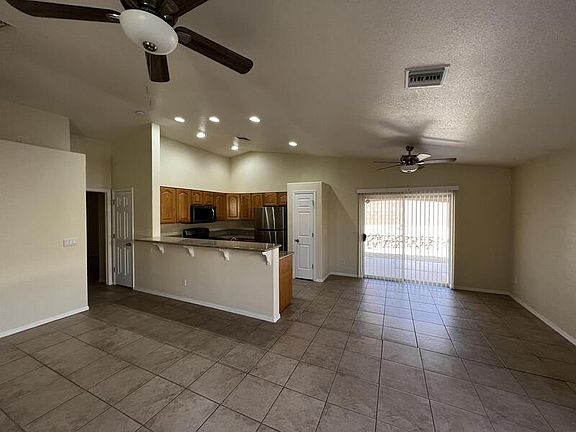 4th image of 2195 Breon Dr