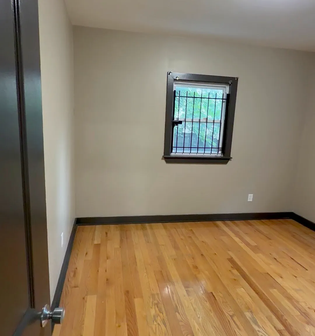 4 bed, $550 — Photo 1