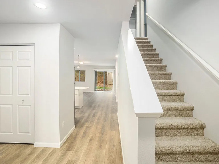 617 W Marion St — Photo 6