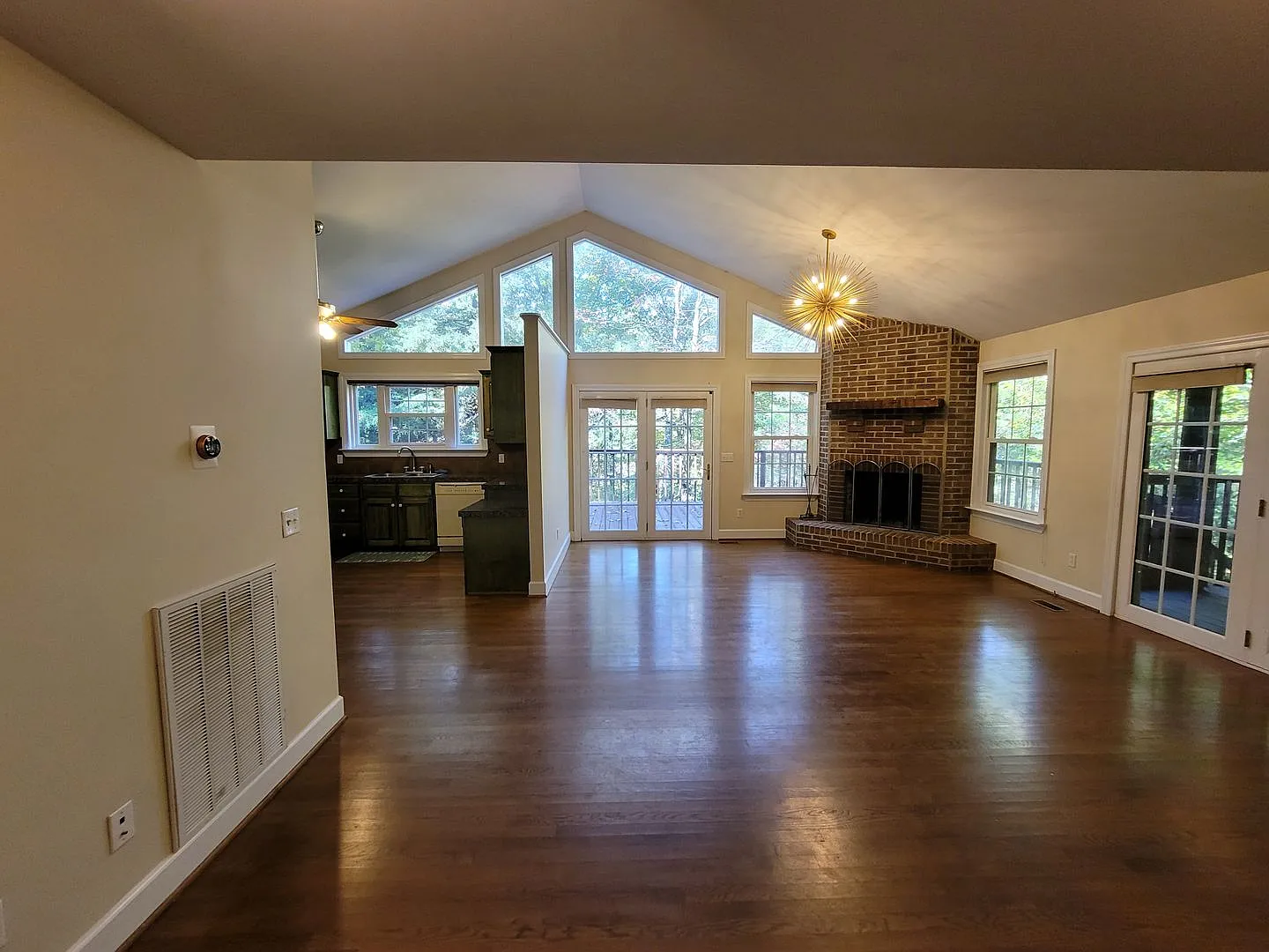 Beautiful home In Druid Hills — Photo 2