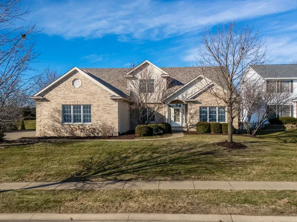 6616 Lorton Ct, Davenport, IA 52807
