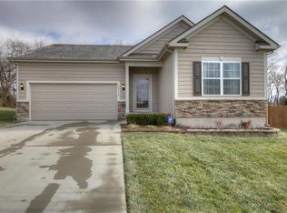 14175 S Landon St, Olathe, KS 66061