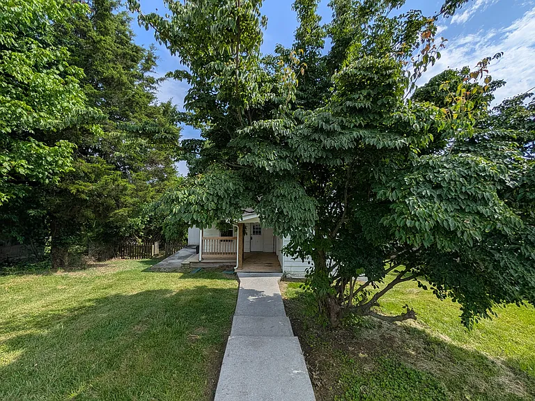 247 W Banner St — Photo 19
