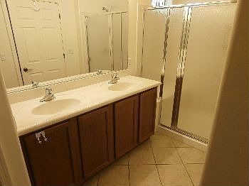 4th image of 447 W Chardin Dr
