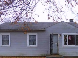 569 Stockbridge Rd, Columbus, OH 43207