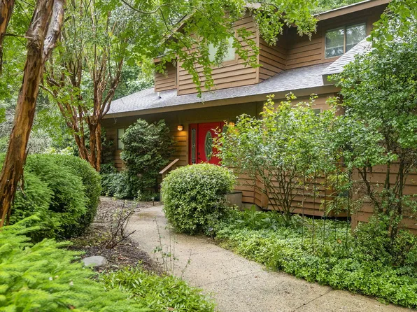 8628 Little Creek Farm Rd, Chapel Hill, NC 27516