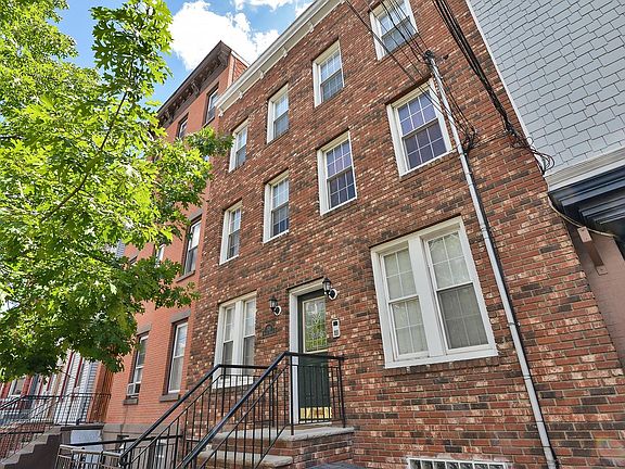 2nd image of 349 Pavonia Ave APT 1