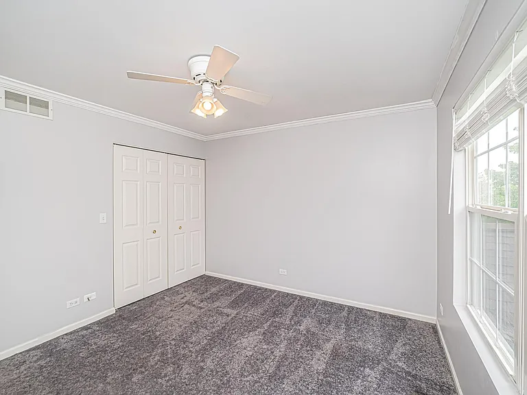 1060 Ellsworth Dr — Photo 28
