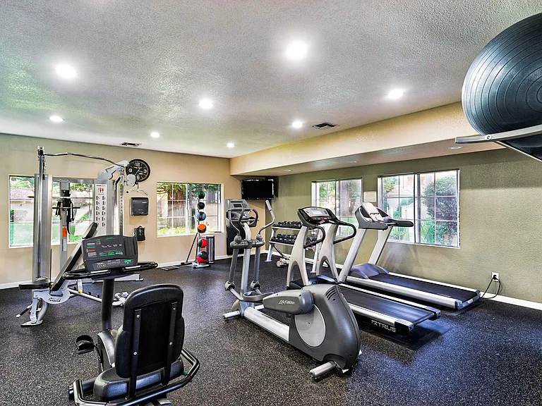 Adagio Apartment Homes — Photo 34