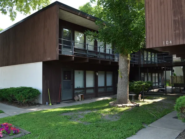 Saxon 104 Apartments, 104 S 8th St APT 8, Clear Lake, IA 50428