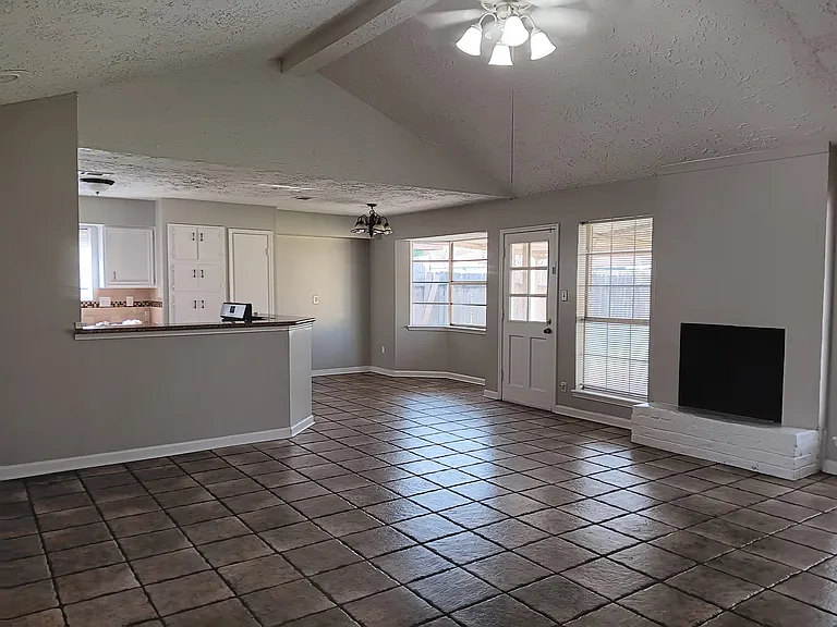 8527 Riptide Dr — Photo 4