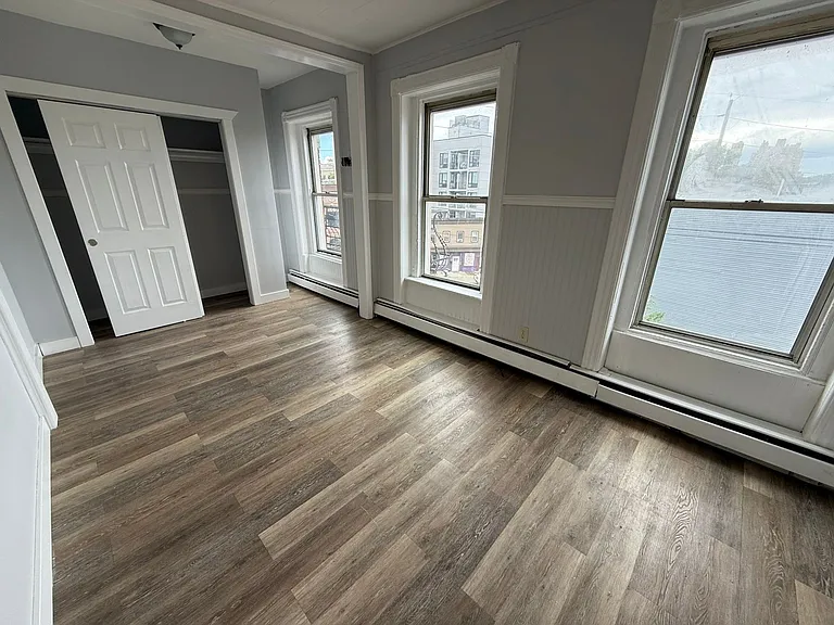 39 Harmon St #4E — Photo 7