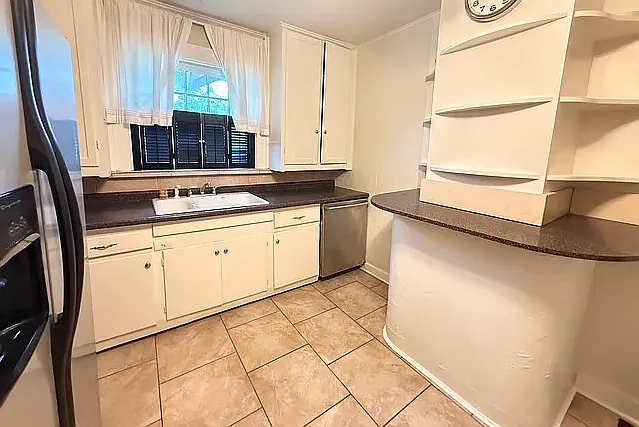 1021 Prospect Ave — Photo 8