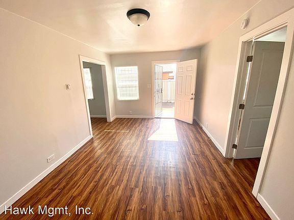 4th image of 149 E 111th Pl