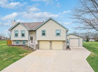 15059 Briarwood Dr, Basehor, KS 66007