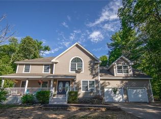 117 Old Colchester Rd, Amston, CT 06231