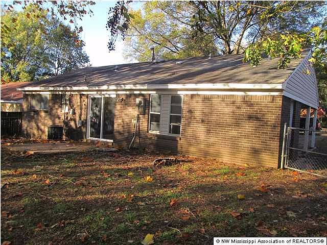1st image of 653 Thornwood Dr