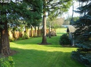 34804 Row River Rd, Cottage Grove, OR 97424