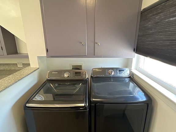 3rd image of 2038 Huntington Dr