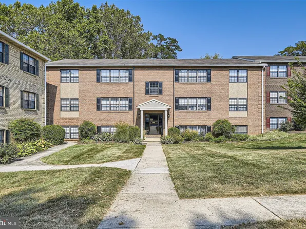 26 Alanbrooke Ct #26E, Towson, MD 21204
