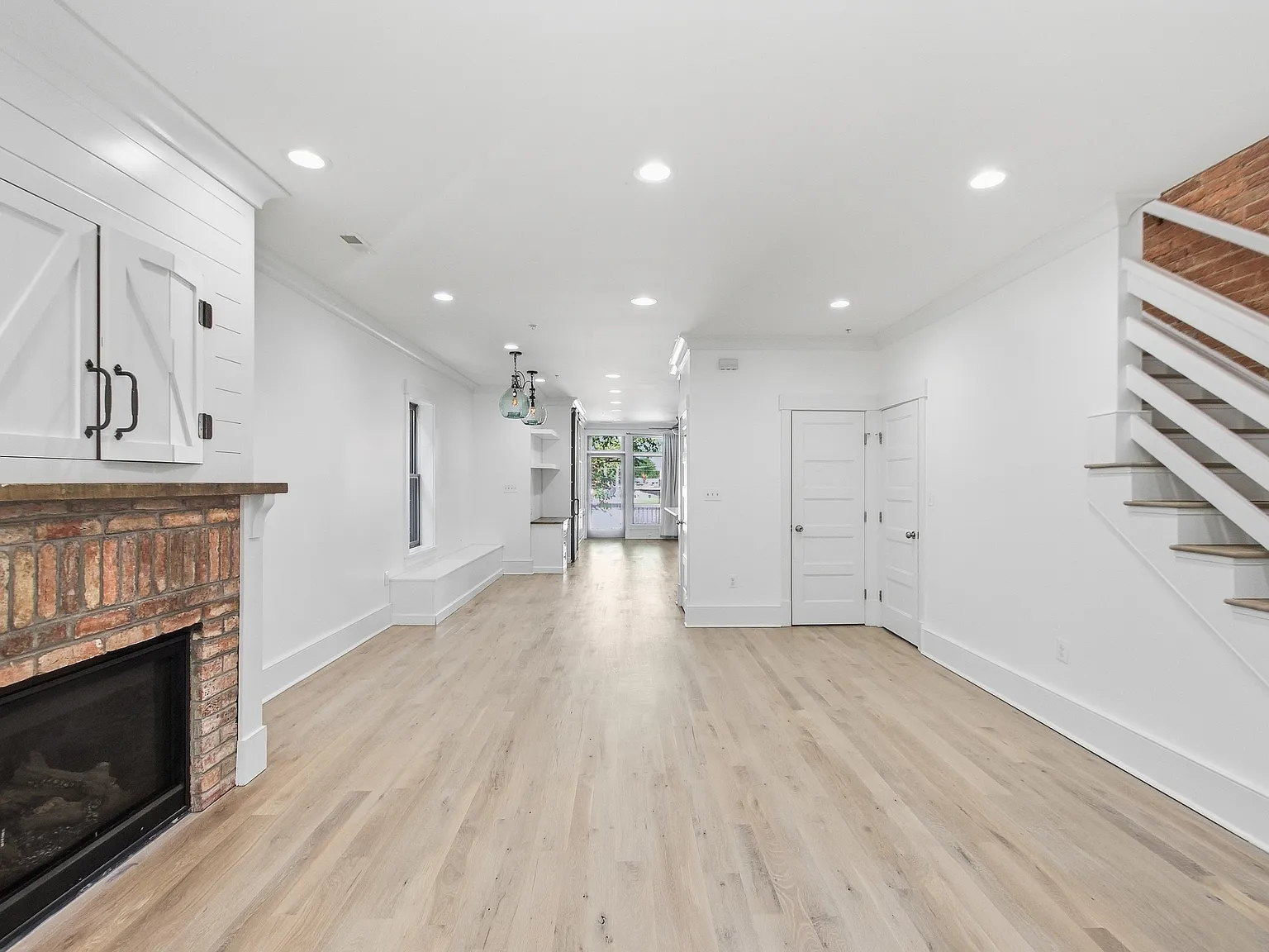 3 bed, $3,750 — Photo 3