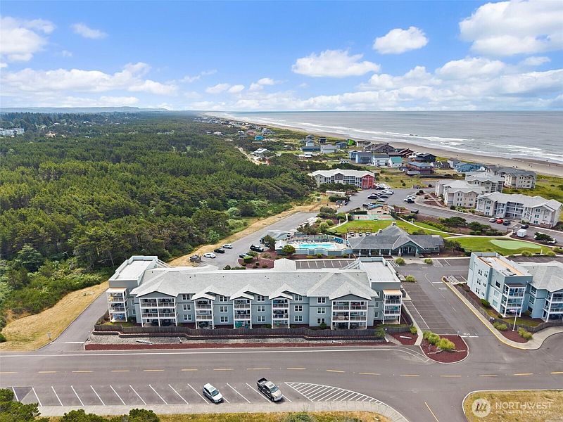 3rd image of 1600 W Ocean Avenue #1233