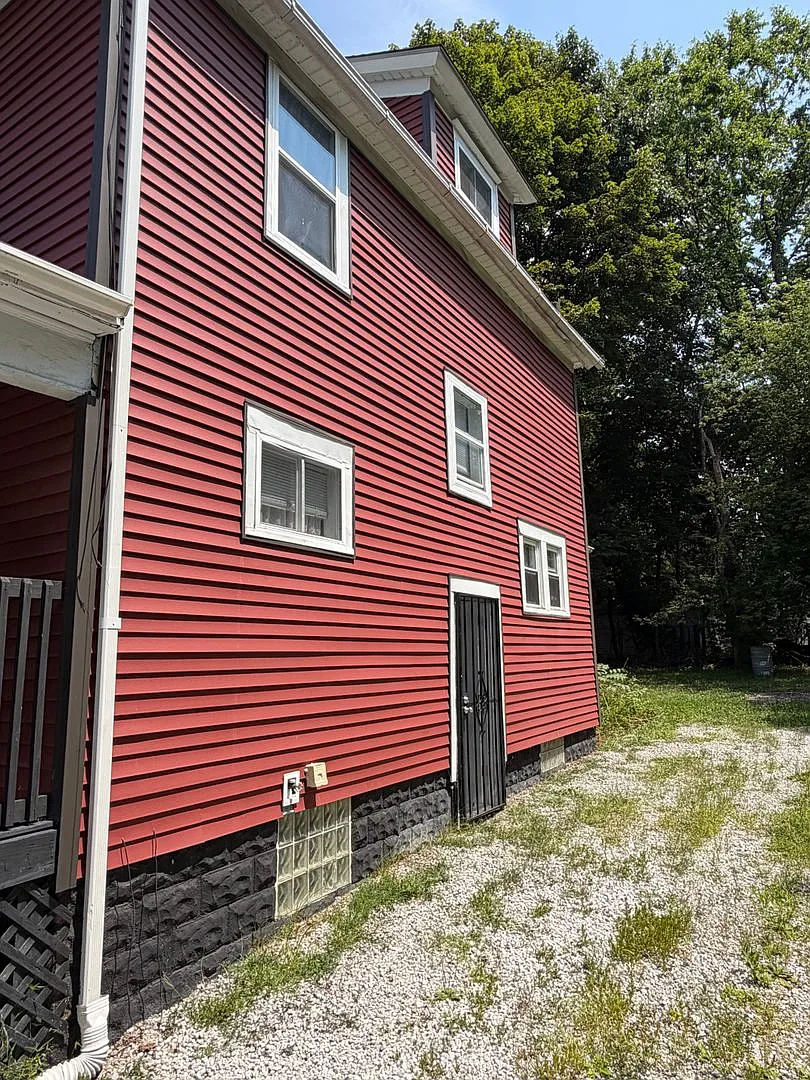 North Hill Colonial ready to lease — Photo 2