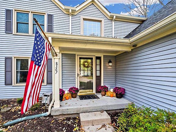 3rd image of 8367 Woodbrush Ct