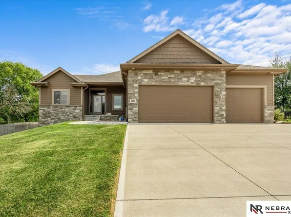 1511 Beaver Lake Blvd, Plattsmouth, NE 68048