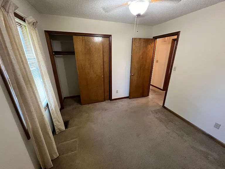 2812 SW Stutley Rd — Photo 5