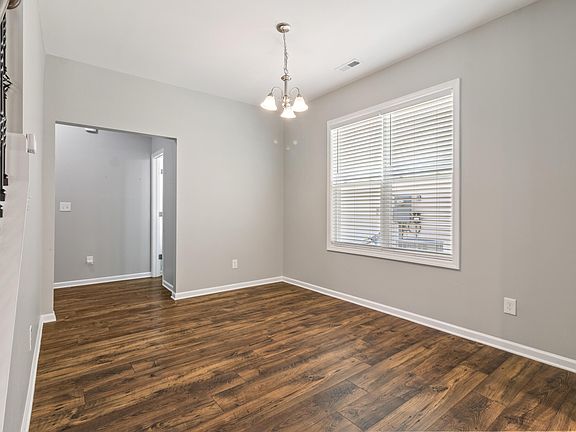 4th image of 438 Crawford Pkwy