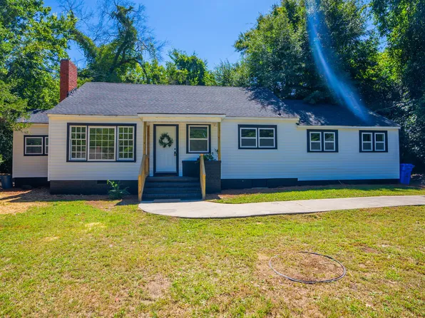 112 Brookwood Ave, Fayetteville, NC 28301