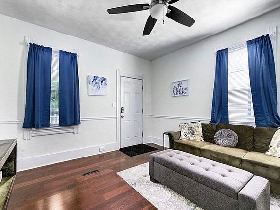 3rd image of 1809 Auburn Ave